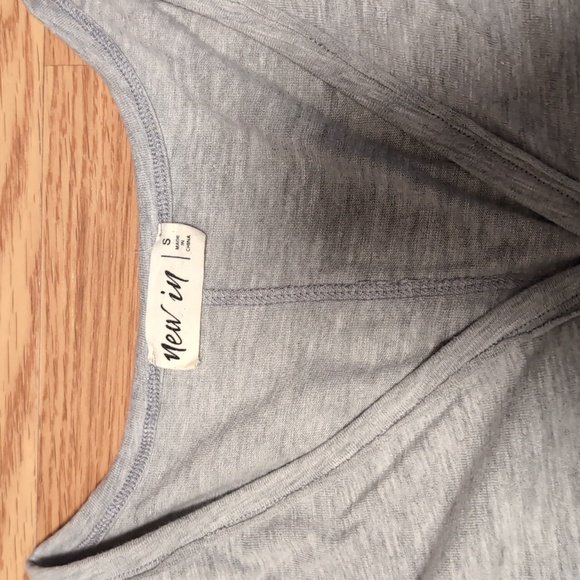 New In Light Gray V-Neck Top - Picture 4 of 6